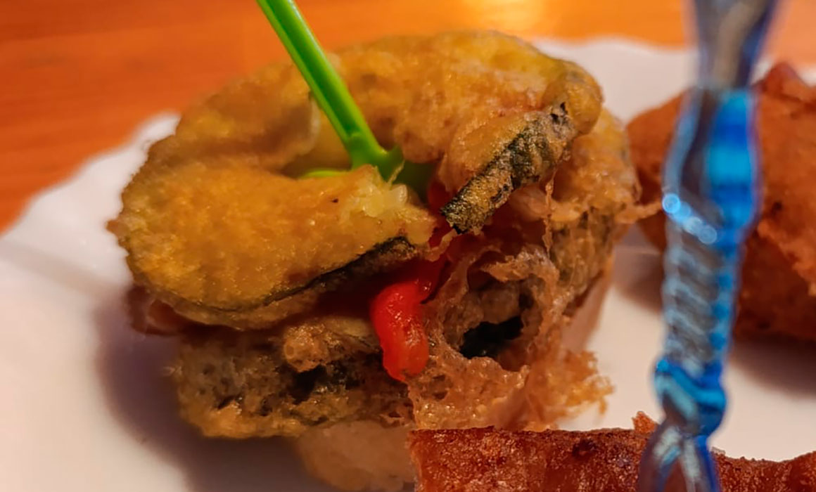Milhoja de calabacín con anchoas y pimientos